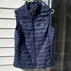 Patagonia Women's Dark Blue Quilted Vest Large